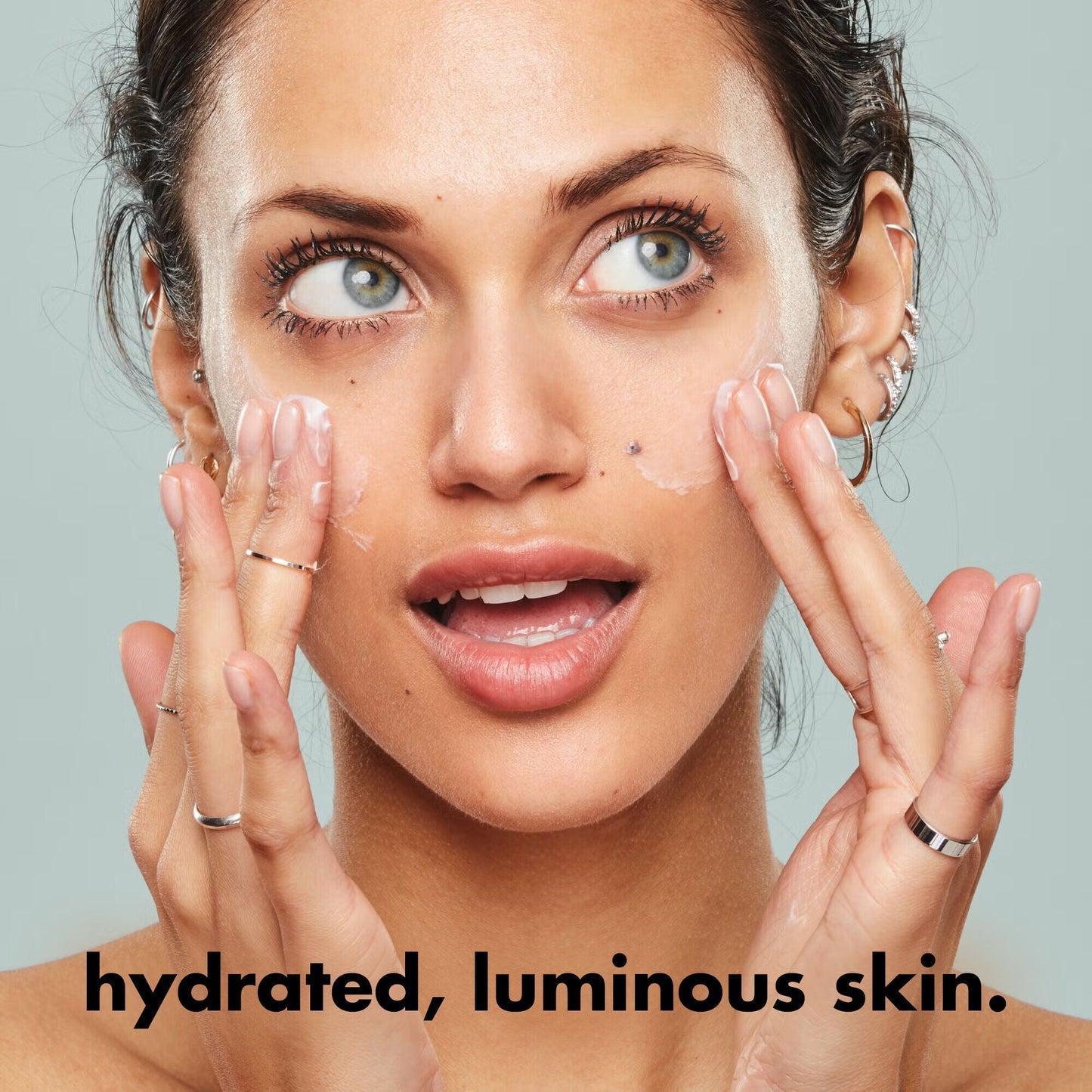holy-hydration-face-cream-fragrance-free-o5 0226_EDU_HHFaceCreamFragranceFree_Benefit.jpg