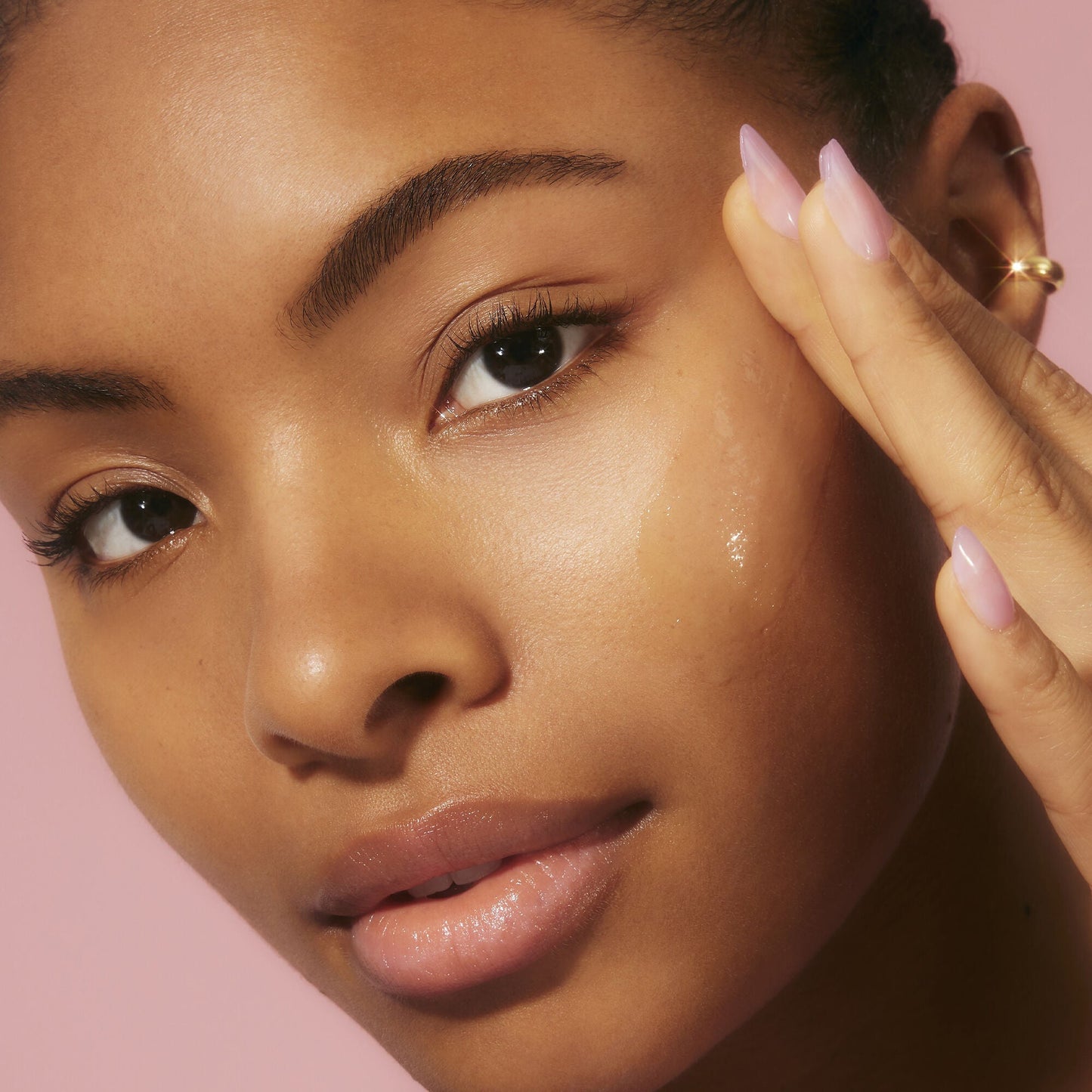 power-grip-primer-4-niacinamide-i1 061422_Danyele_PowerGrip-After_0274_FINAL_RGB_IGF.jpg