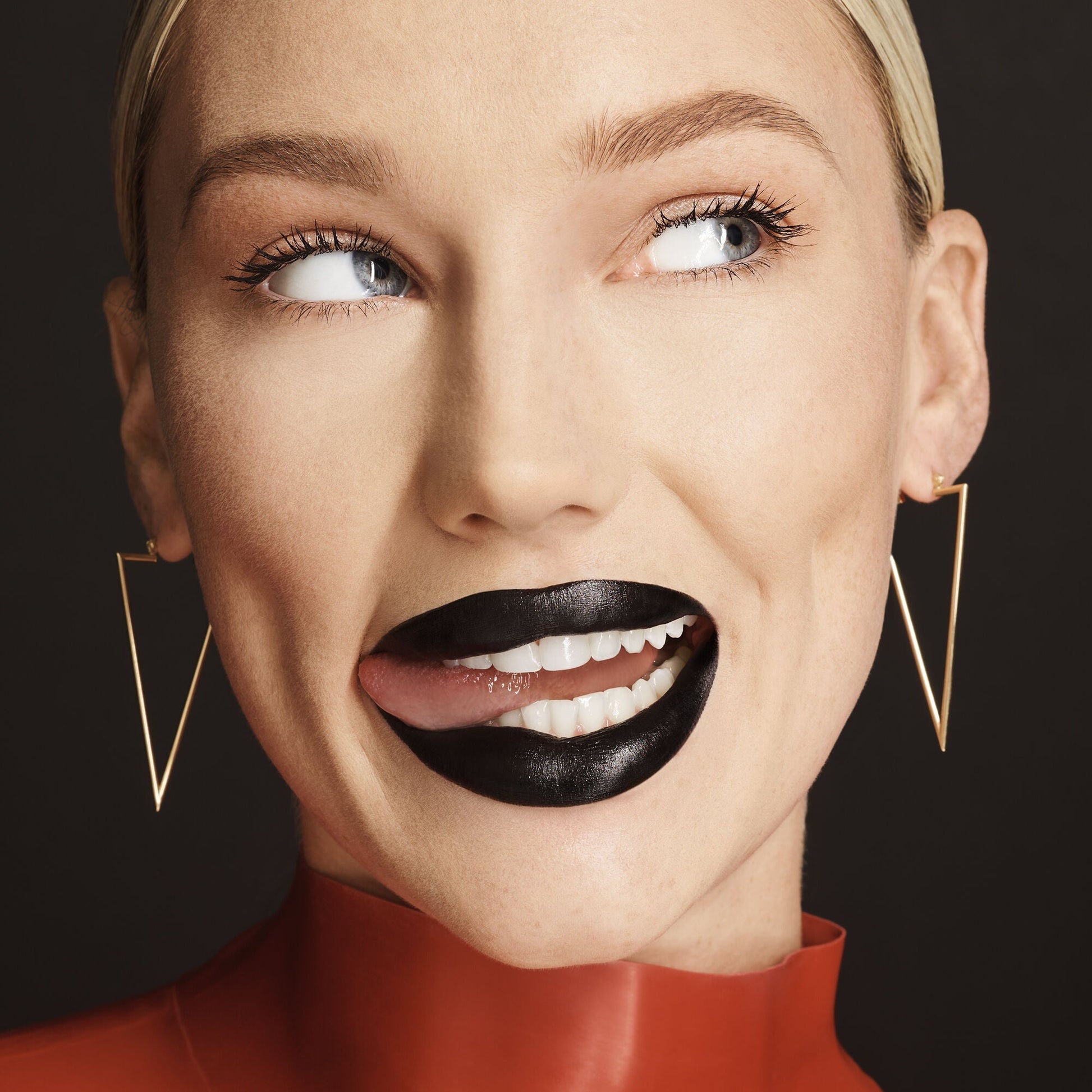 o-face-satin-lipstick-u6 071222_MD_Look4_0124_FINAL_RGB_IGF.jpg