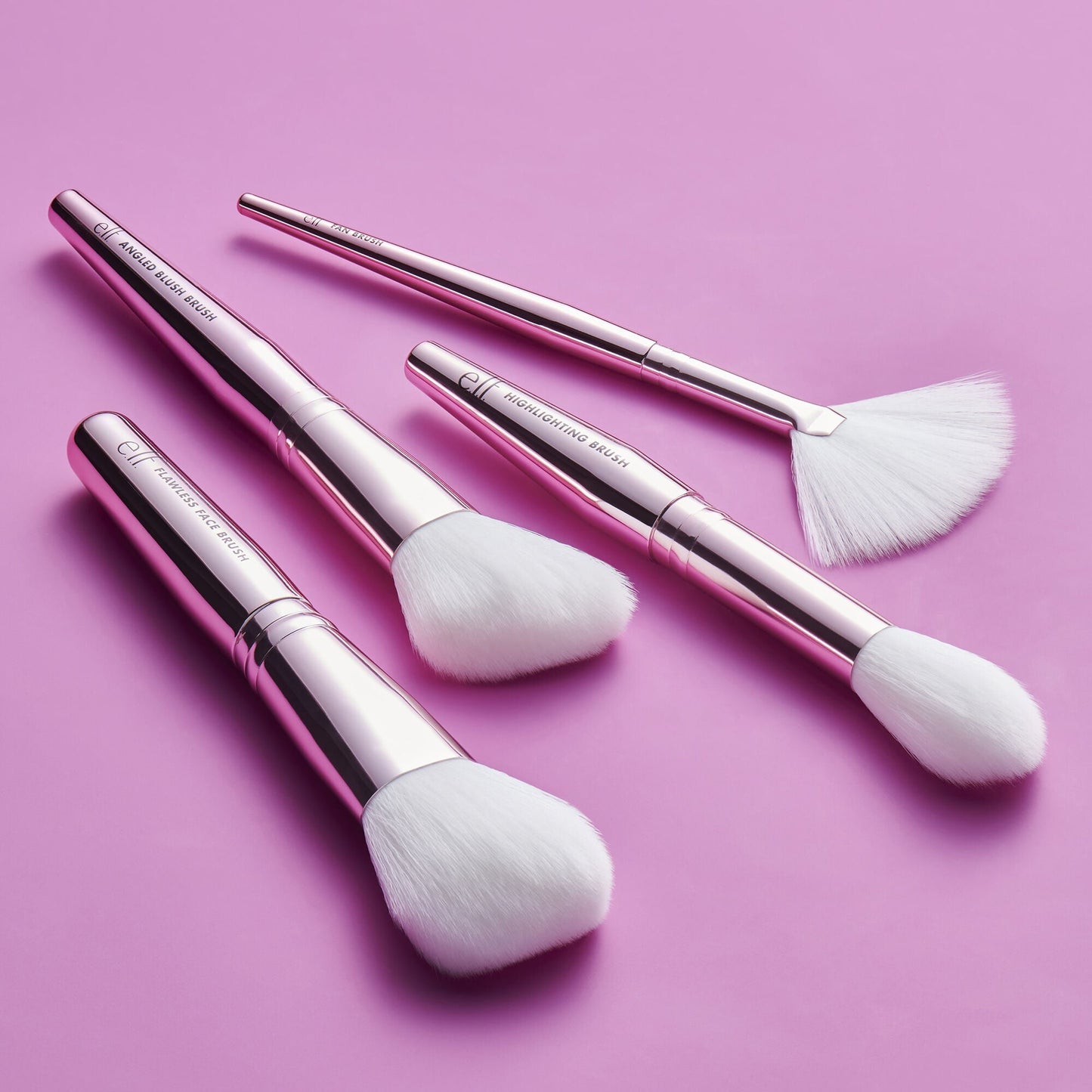 blush-bronzer-and-highlighter-brush-set-r0 12142020_BlushGlow-BrushKit_0027_FocusBracket-MAIN_V2_IGF.jpg