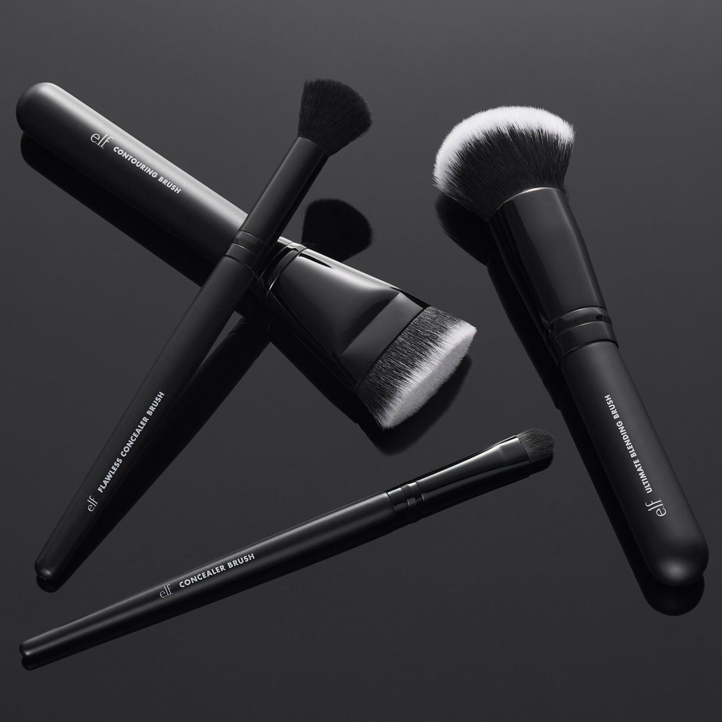 foundation-and-concealer-brush-set-d2 12142020_ComplexionPerfection-FaceBrush_0028_FocusBracket-MAIN_V2_IGF.jpg