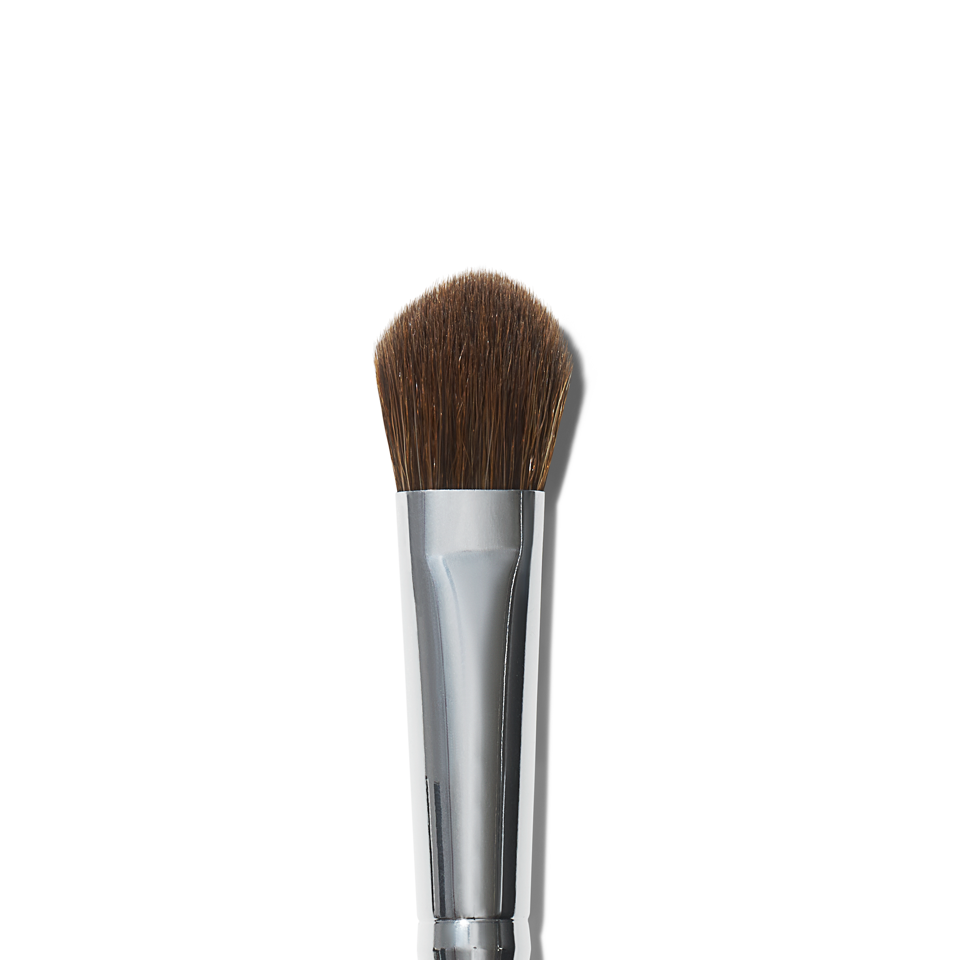 wide-tapered-eyeshadow-brush-q8 21994_MACRO_R.png