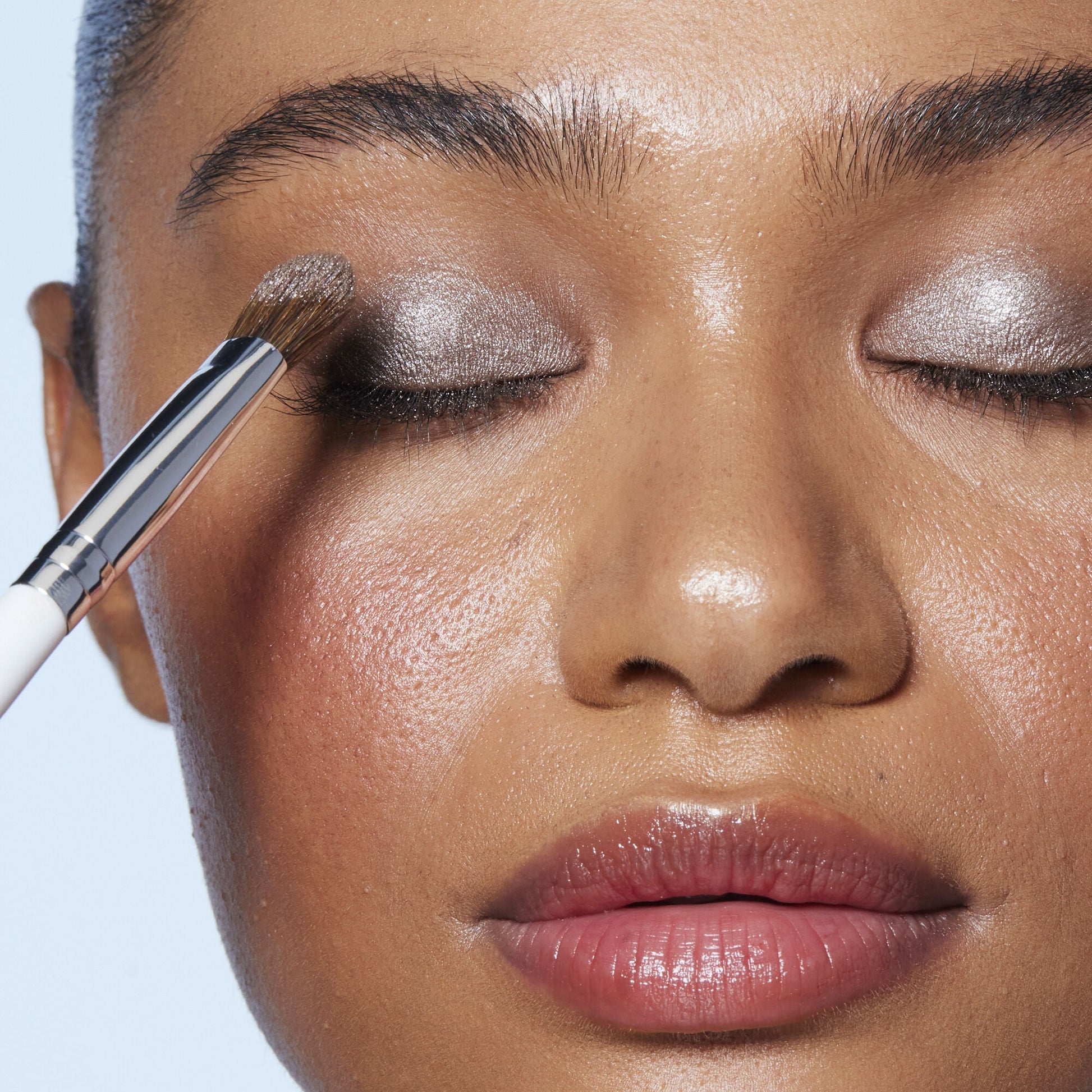 wide-tapered-eyeshadow-brush-q8 21994_Wide_Trapered_Eyeshadow_Brush.jpg