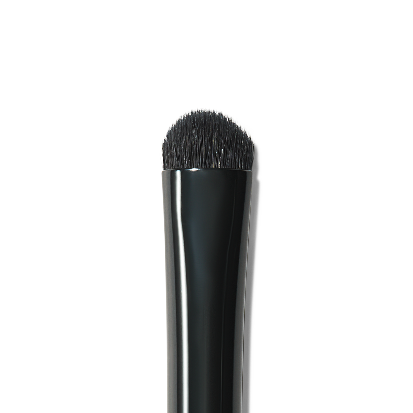 short-smudging-brush-q3 81282_MACRO_R.png