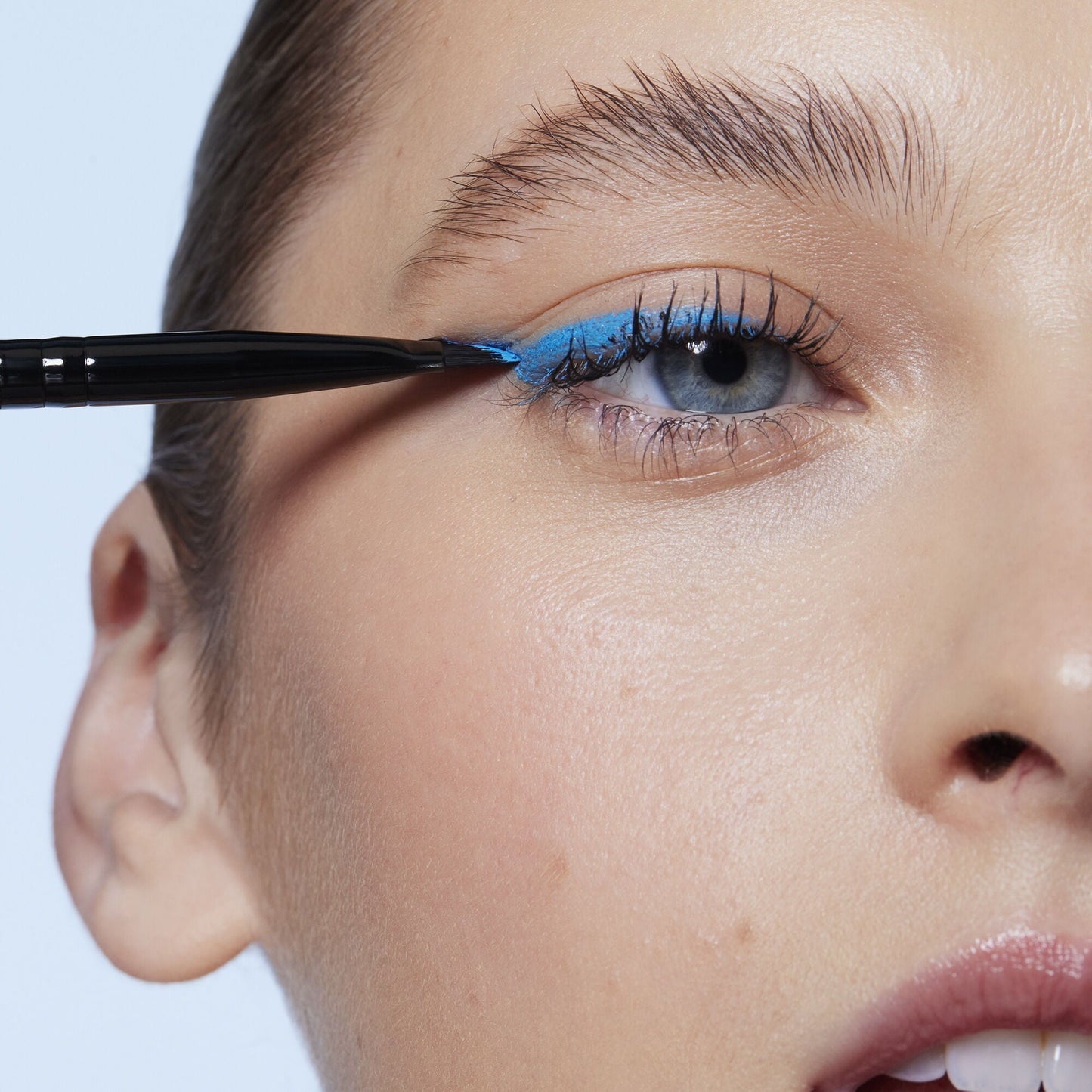 wing-it-liner-brush-d5 84091_Winged_Eyeliner_Brushy.jpg